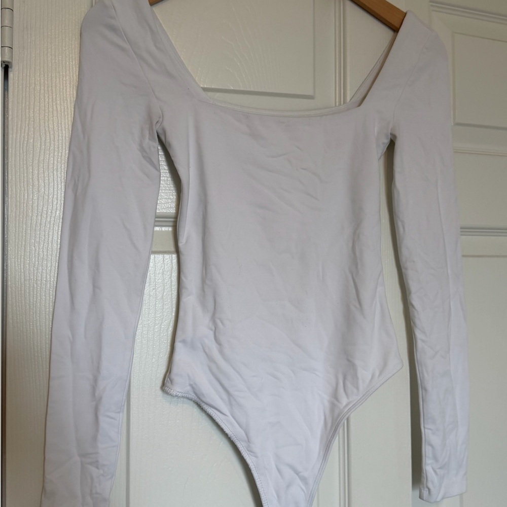 Babaton White Long Sleeve Scoop Neck Bodysuit